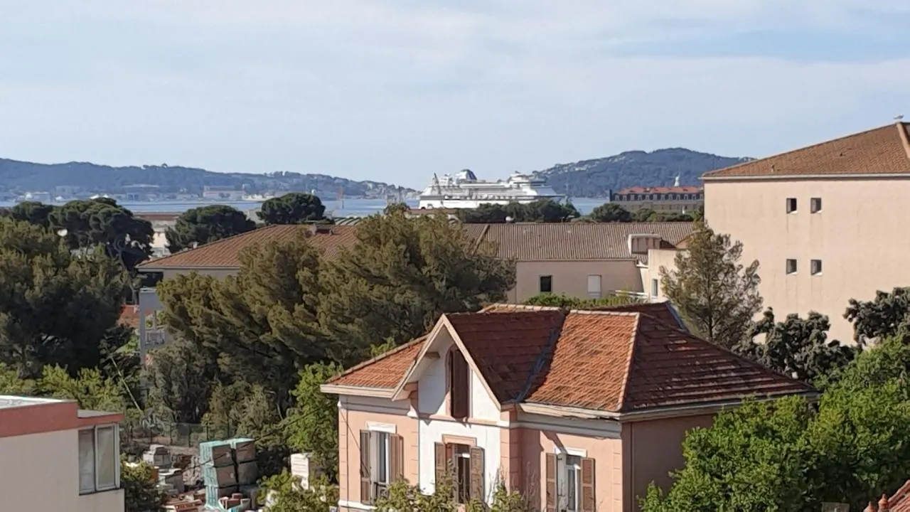 Le Doux Voyage T3, Vue Mer, Wi Fi, Parking Gratuit Apartment Toulon 0*,